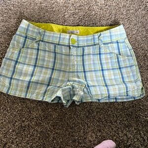 SO Plaid shorts